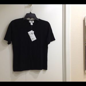 Bloomingdale's Black Cashmere Crew Neck Sweater